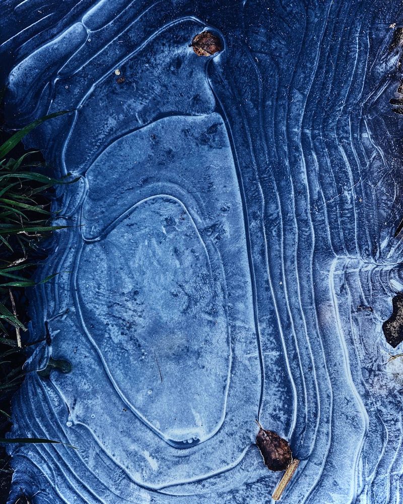 Abstract ice crystals representing breathing flow